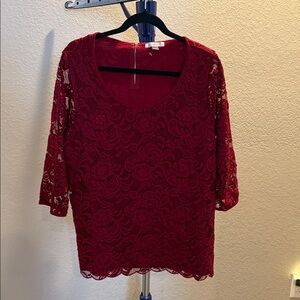 Roz & Ali Red Lacy quarter length sleeves Top. Size 2X